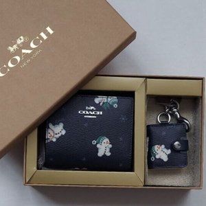NWW Coach Boxed Snap Wallet & Picture Frame Bag Charm w/ Snowman Print C6941
